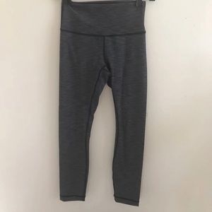 lululemon size 4 7/8 pants heather grey